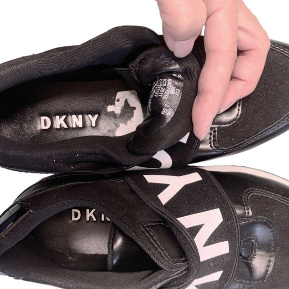 DKNY Women's Lightweight Slip On Comfort Sneaker Black and White Size 6S - Picture 6 of 6